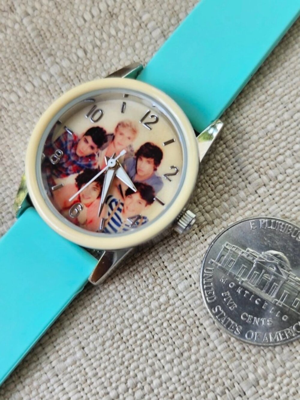 Vintage One Direction Wristwatch Blue Tone Rubber Strap Quartz Analog Watch - Picture 10 of 11